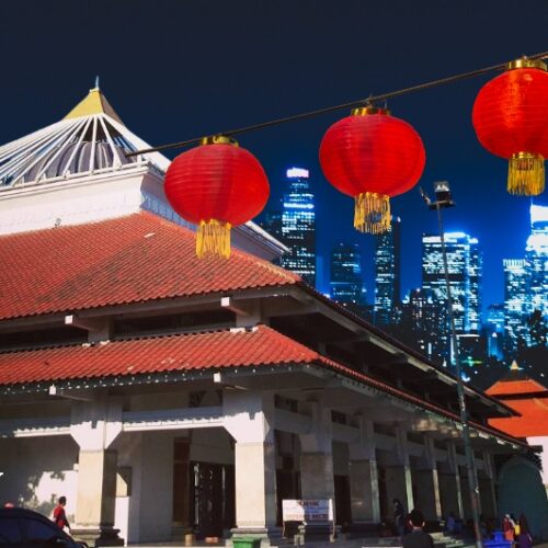 Good Day Indonesia Surabaya private city tour visiting historical landmarks and cultural attractions