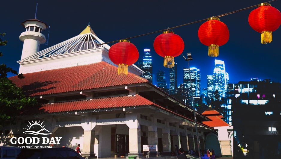 Good Day Indonesia Surabaya private city tour visiting historical landmarks and cultural attractions