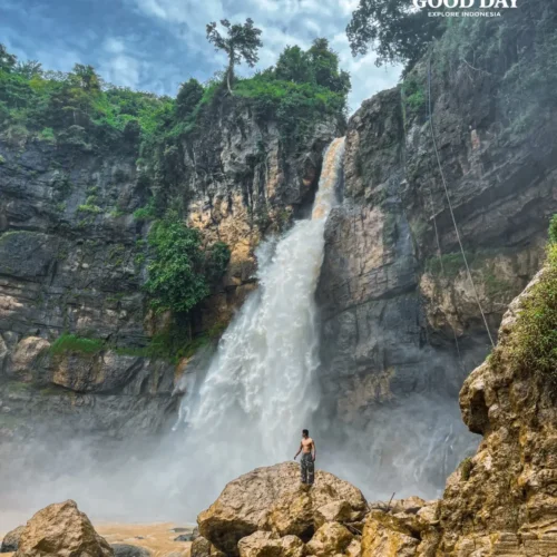 Travelers exploring Geopark Ciletuh in West Java on a one-day trip from Jakarta with Good Day Tour, featuring spectacular waterfalls, rainforest, cliffs, and UNESCO Global Geopark landscapes.