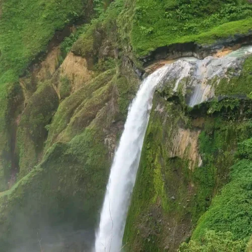 Mount Rinjani and scenic mountain landscape in Lombok, Indonesia